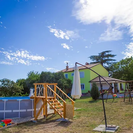 House Stara Vrata With A Private Pool Nyaraló