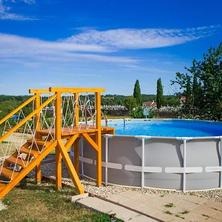 House Stara Vrata With A Private Pool