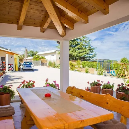 House Stara Vrata With A Private Pool *