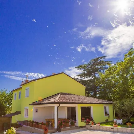 House Stara Vrata With A Private Pool