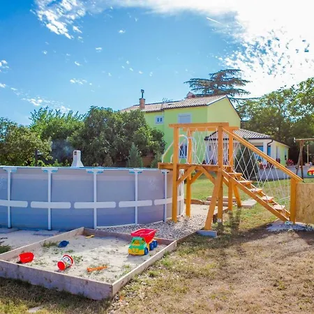 House Stara Vrata With A Private Pool *